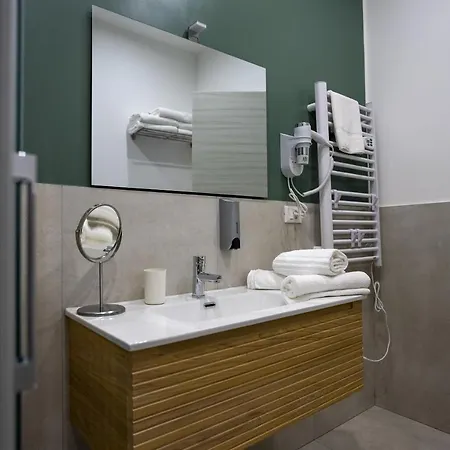 Konukevi Siculea Adrano